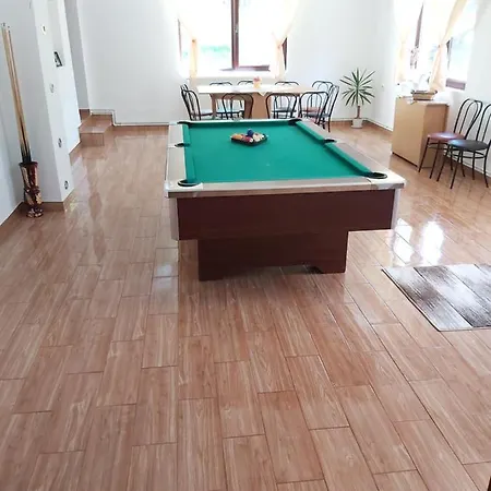Casa Nelutu * בראשוב
